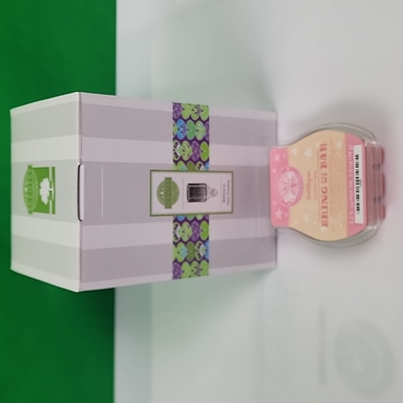 NEW, Lot of 2 Scentsy, Believe in your dreams Warmer and Bubblegum Scentsy Bar - Picture 3 of 11